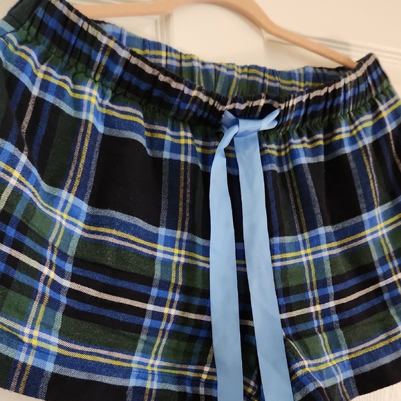 American Eagle Outfitters Flannel Boxer Sleep Shorts - Picture 3 of 5